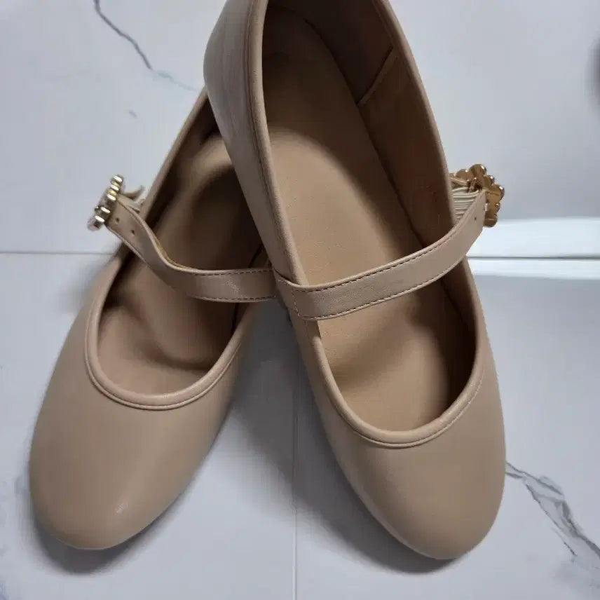 [BUNJANG] Beige Mary Jane Flat Shoes / 베이지 메리제인 플랫슈즈 여성구두