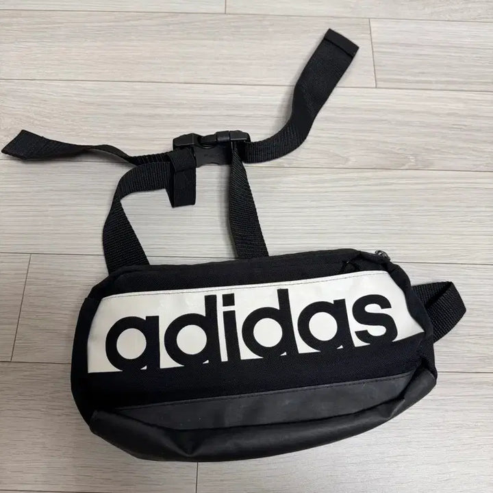 [BUNJANG] Adidas Waist Bag Black / 아디다스 힙색 가방
