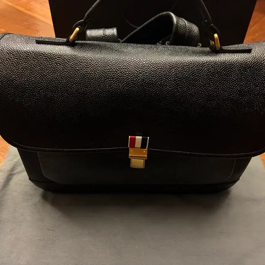 [SOLD OUT] 톰브라운 페블 그레인 레더 스쿨백 블랙