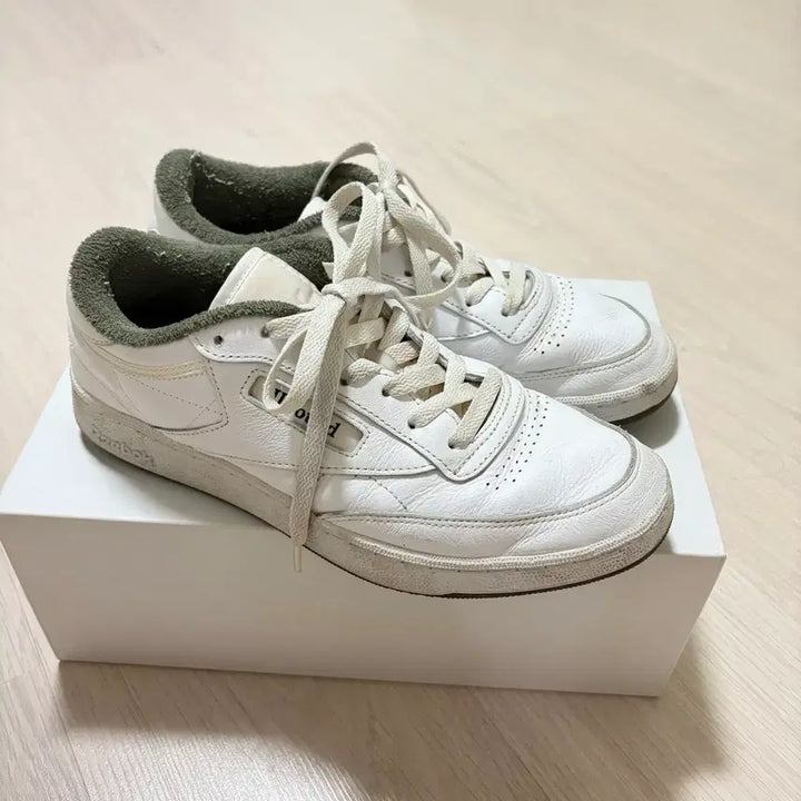 [BUNJANG] Reebok Club C 85 / 리복 자운드 클럽c 265