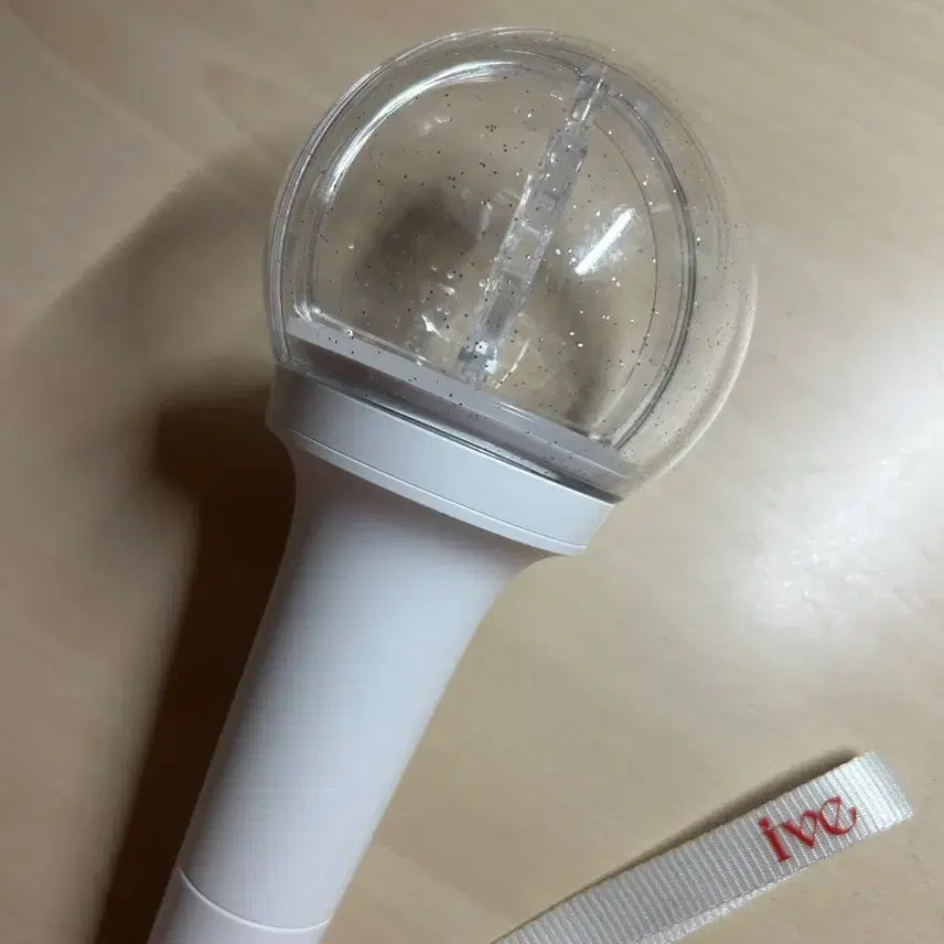 [BUNJANG] IVE Official Light Stick (1st Generation) / 아이해봉 1기 아이브