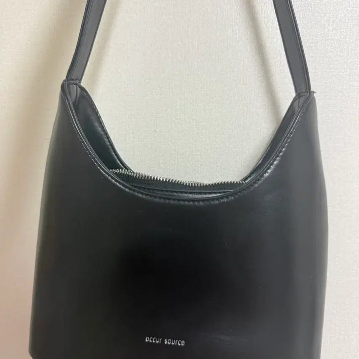[BUNJANG] OCUR SOURCE Shoulder Bag / ocur souce 숄더백 판매합니다