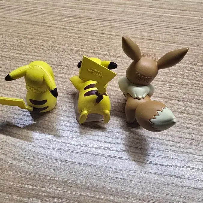 [BUNJANG] Pokemon Pikachu Eevee Figure Gacha Set / 포켓몬 피카츄 이브이 피규어 가챠 세트
