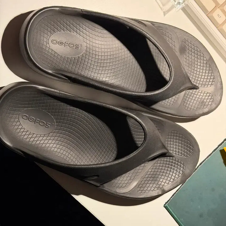 [BUNJANG] OOFOS 270 Sandals / 우포스 270