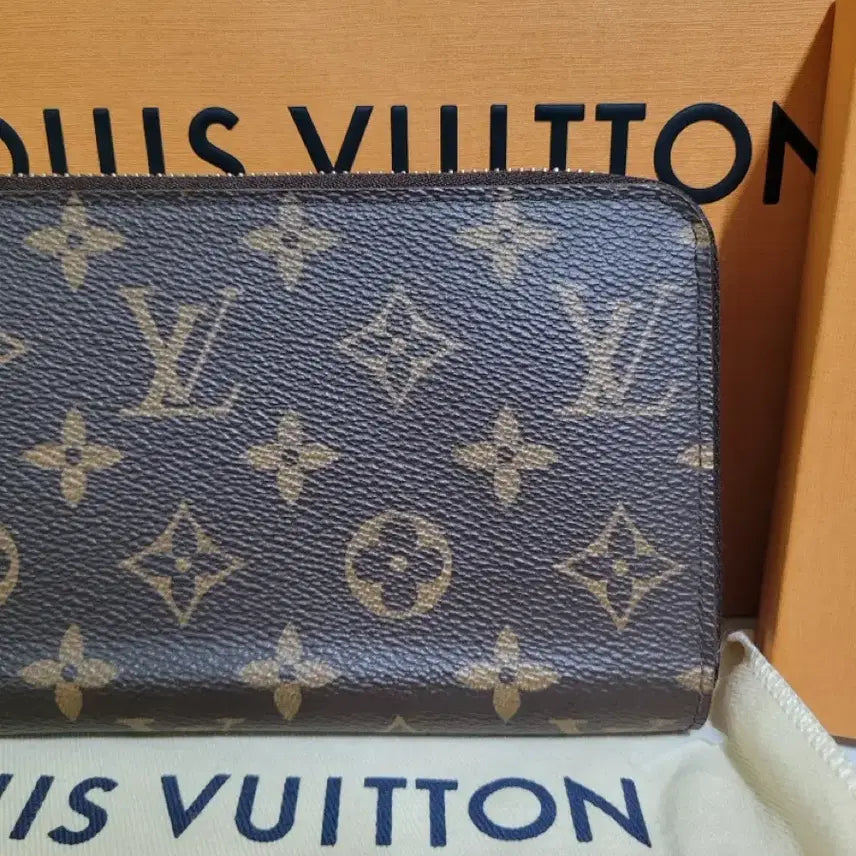 [BUNJANG] Louis Vuitton Zippy Wallet Monogram Long Wallet / 루이비통 지피 월릿 모노그램 장지갑