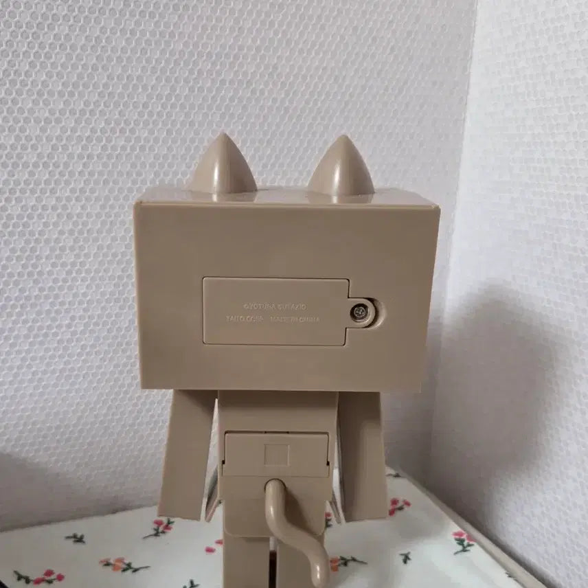 [BUNJANG] Danbo Piggy Bank (Cat Version) / 단보저금통(고양이버전/단품)