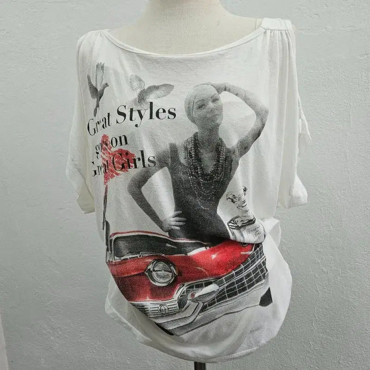 [BUNJANG] Vintage White Graphic Print Blouse - Size 66 / 블라우스 여 66 J6231