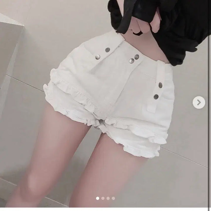 [BUNJANG] Ruffle Denim Shorts (S, M) / 수입의류 프릴청숏팬츠 (S m) 9000원 (새상품)