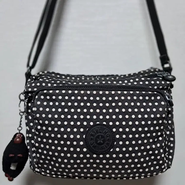 [BUNJANG] Kipling Polka Dot Crossbody Bag with Keyring / 키플링 도트무늬 크로스백 + 키링 여성가방 가격내림