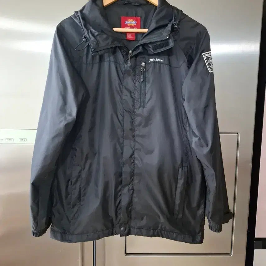 [BUNJANG] Dickies Black Logo Hooded Windbreaker Jacket / 디키즈 블랙 후드 바람막이