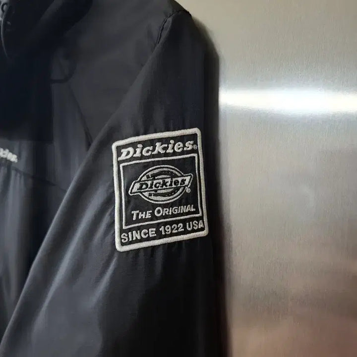 [BUNJANG] Dickies Black Logo Hooded Windbreaker Jacket / 디키즈 블랙 후드 바람막이