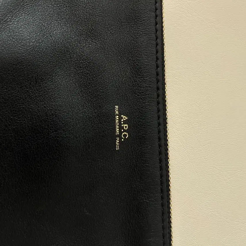 [BUNJANG] A.P.C. Maelys Crossbody Bag Leather / 아페세 마엘리스 크로스백