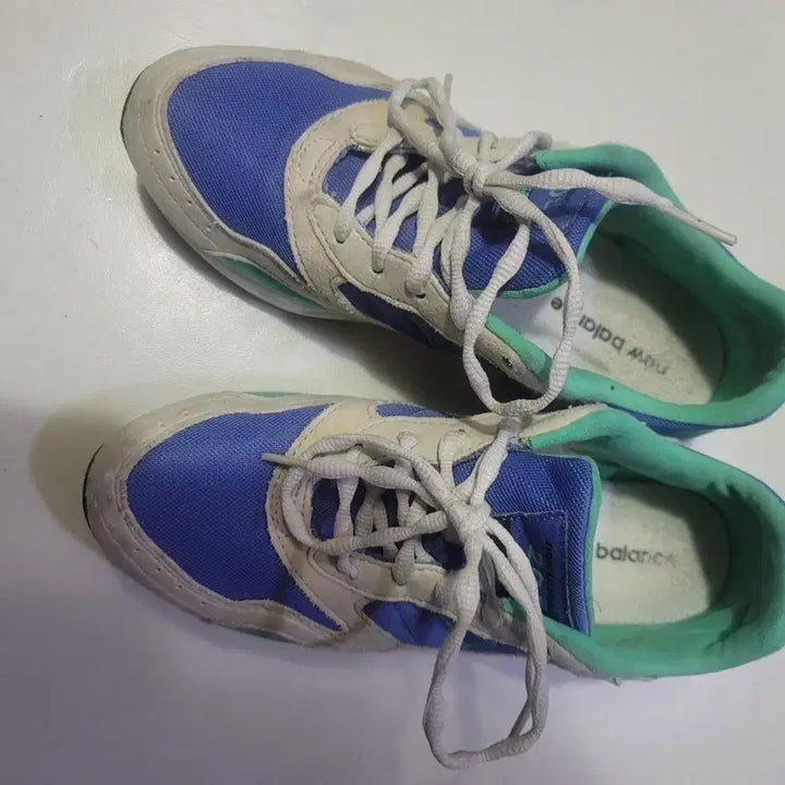 [BUNJANG] New Balance WL205KO1 Sneakers / 뉴발란스 WL205KO1 운동화 260