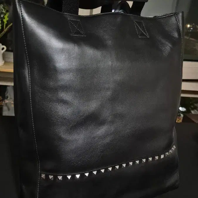 [BUNJANG] Valentino Rockstud Tote Bag / 발렌티노 락스터드 토트백