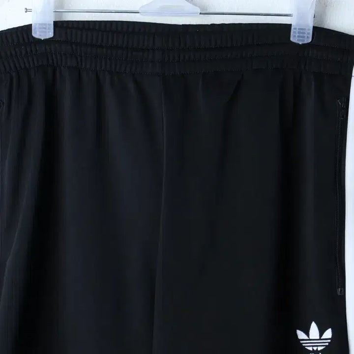 [BUNJANG] Adidas Firebird Track Pants Black - Size XL / (XL) 아디다스 트레이닝복 바지 파이어버드 블랙 삼선-261E