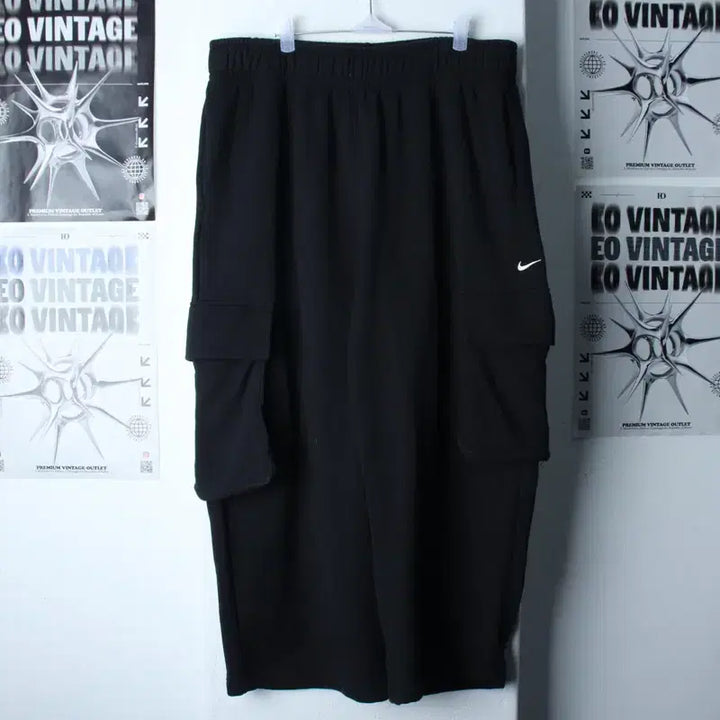 [BUNJANG] Nike Cargo Training Pants (XL-2XL) Black / (XL-2XL) 나이키 트레이닝복 바지 빅사이즈 카고 블랙-2622