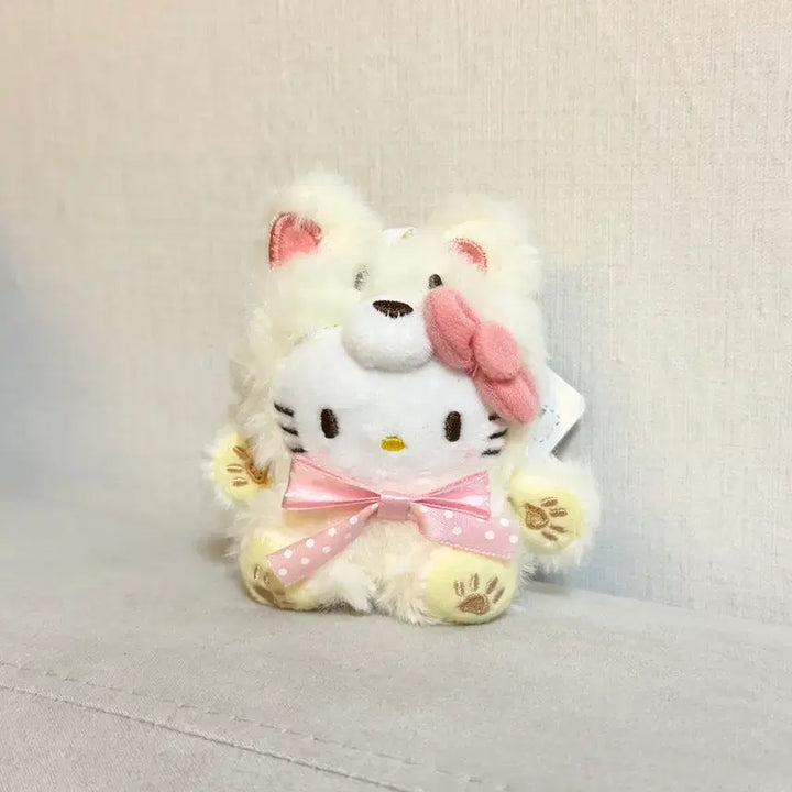 [BUNJANG] Prettyz Sanrio Arctic Fox Kitty Plush Keychain / 프리티즈 산리오 북극여우 키티 인형키링