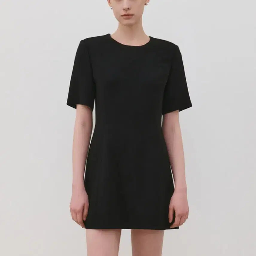[BUNJANG] Frontrow Black Half-Sleeve Mini Dress XS / 프론트로우 블랙 미니 원피스 199,000