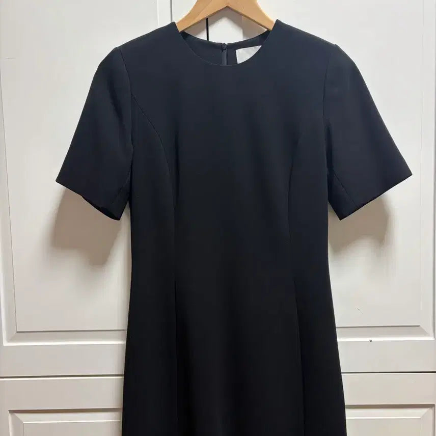 [BUNJANG] Frontrow Black Half-Sleeve Mini Dress XS / 프론트로우 블랙 미니 원피스 199,000