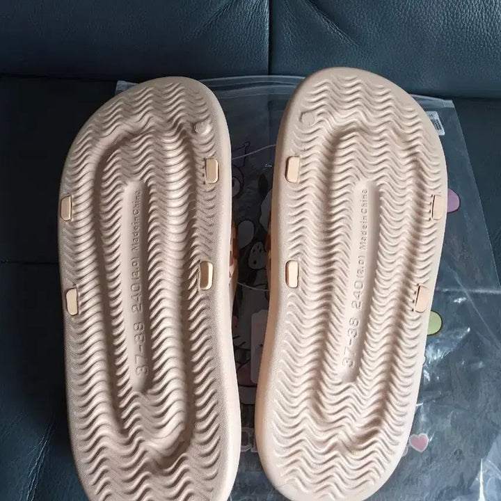 [BUNJANG] Sanrio Hello Kitty Slippers (Size 240) / 산리오 키티 슬리퍼 (240사이즈)