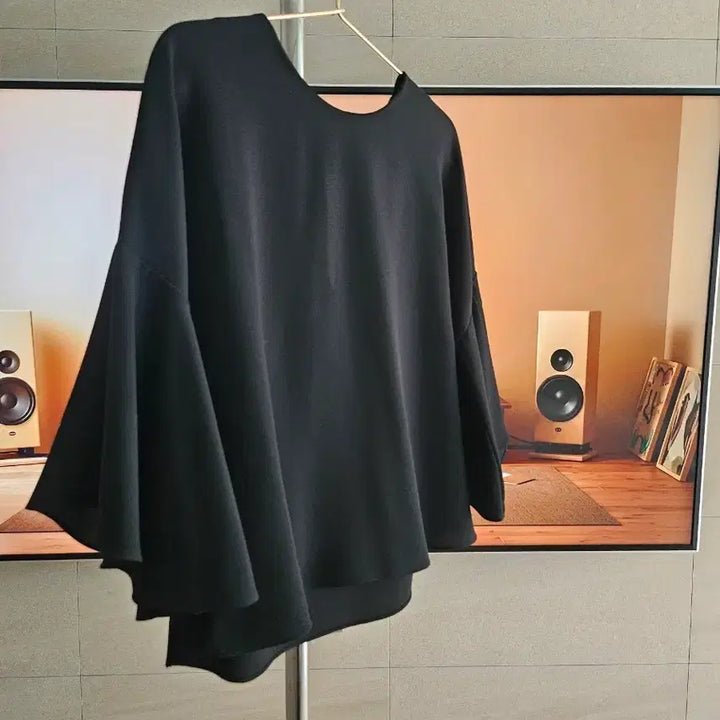 [BUNJANG] Black Blouse / 블랙 블라우스