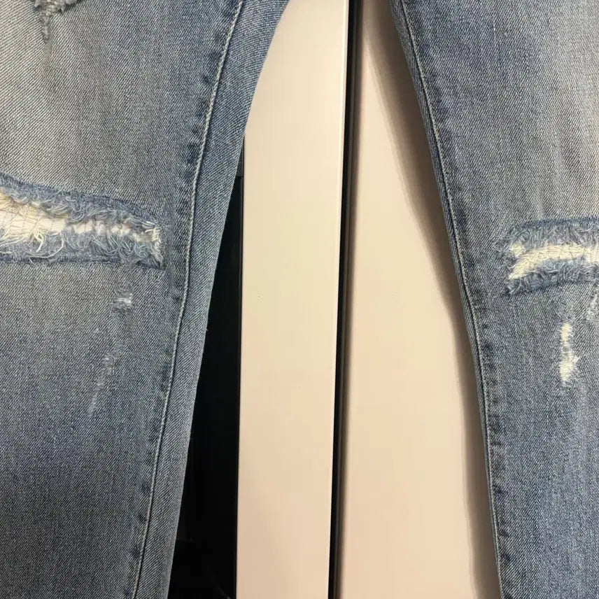 [BUNJANG] Modena Nine Killing Rose Distressed Jeans (Size 30/32) / 모드나인 킬링로즈 디스진 Killing Rose - MOD1s 30