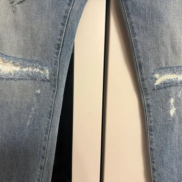 [BUNJANG] Modena Nine Killing Rose Distressed Jeans (Size 30/32) / 모드나인 킬링로즈 디스진 Killing Rose - MOD1s 30