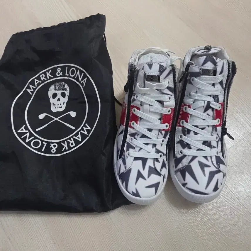 [BUNJANG] Mark &amp;ロナ High-Top Golf Shoes Pattern Sneakers / 마크앤로나 하이탑 골프화 패턴 운동화