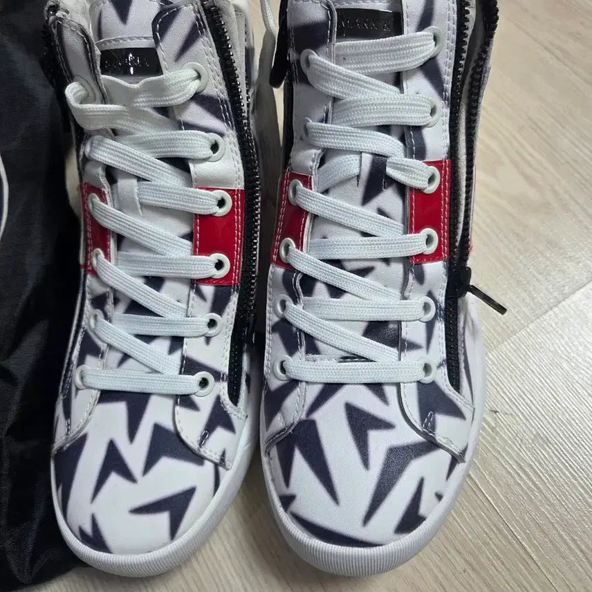 [BUNJANG] Mark &amp;ロナ High-Top Golf Shoes Pattern Sneakers / 마크앤로나 하이탑 골프화 패턴 운동화
