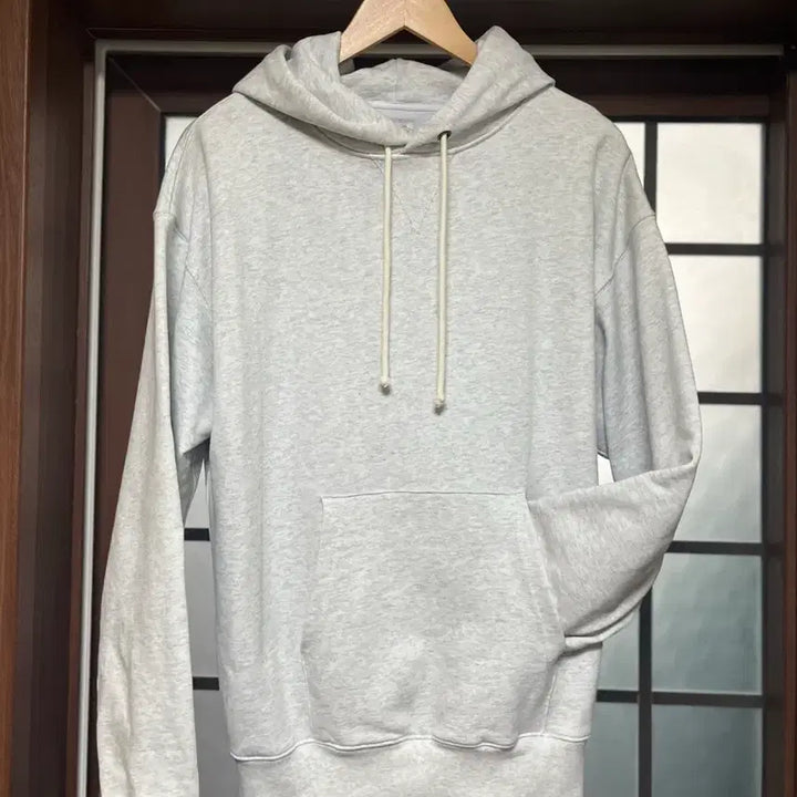 [BUNJANG] Outstanding Authentic Comfort Hoodie L / 아웃스탠딩 어센틱 컴포트 후드티 L