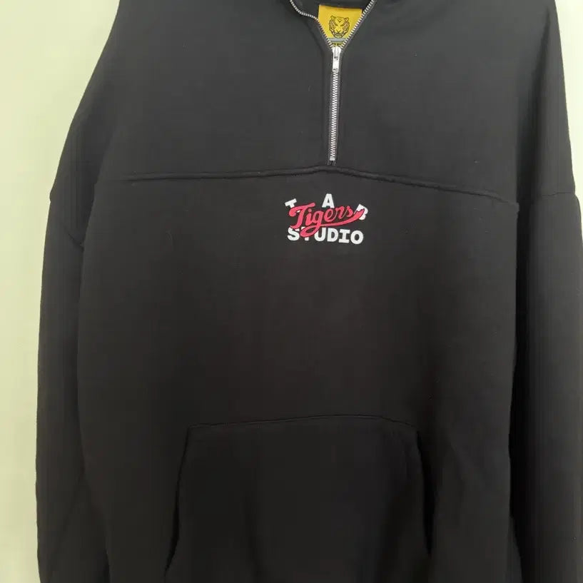 [BUNJANG] Kia Tigers IAAP Half-Zip Sweatshirt / 기아타이거즈 아이앱 반집업 맨투맨
