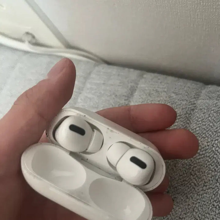 [BUNJANG] Apple AirPods Pro 1st Gen / 에어팟 프로1 급처합니다!! 하자없음