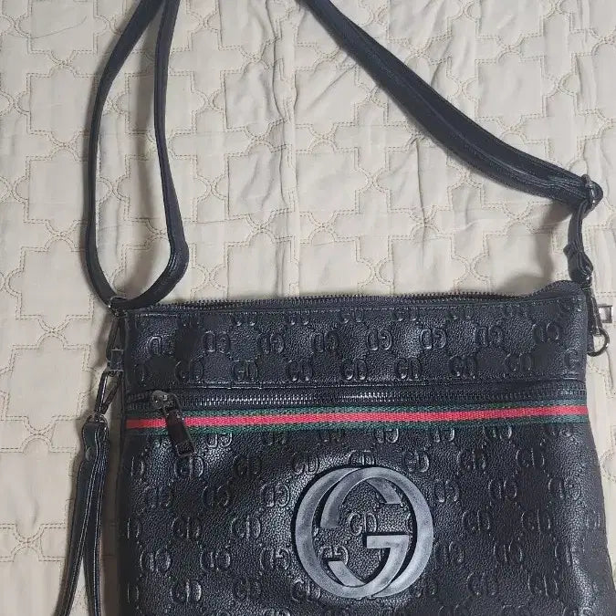 [BUNJANG] Black Leather Crossbody Clutch Bag / 블랙 크로스 겸클러치 백
