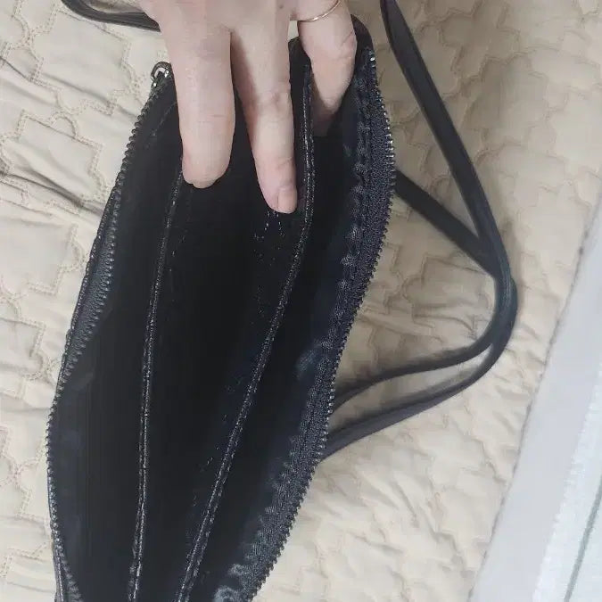 [BUNJANG] Black Leather Crossbody Clutch Bag / 블랙 크로스 겸클러치 백