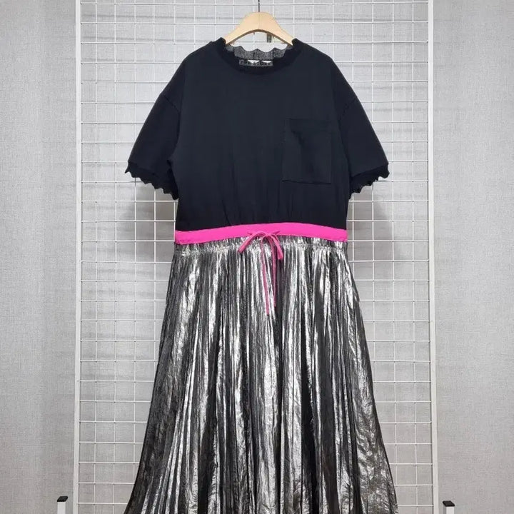 [SOLD OUT] 한섬 THE STORE 블랙 원피스