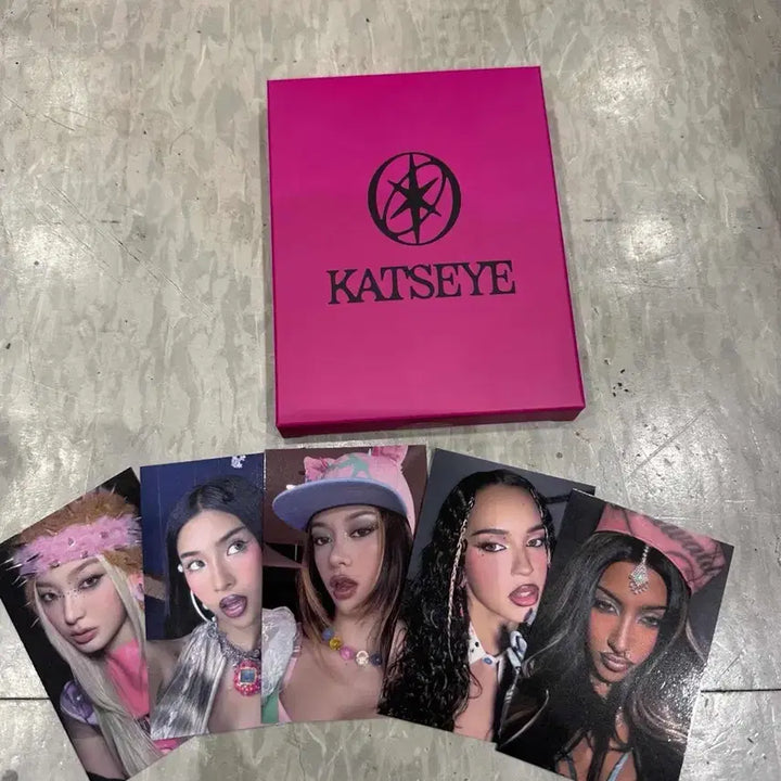 [BUNJANG] Katzeye Pinky Up Photocard Full Set / 캣츠아이 pinky up 공방포카 풀세트 katseye broadcast