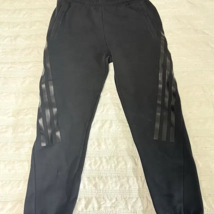 [BUNJANG] Adidas Track Pants - Size M / 아디다스 츄리닝 바지 M