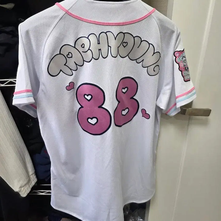 [BUNJANG] Lotte Giants Esther Bunny Jersey Size 105 / 롯데자이언츠유니폼 에스더버니 유니폼 105사이즈