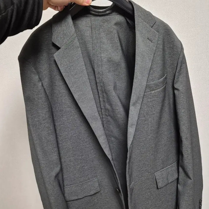 [BUNJANG] Uniqlo AirSense Jacket Size M-L / 유니클로 감탄자켓 100-105