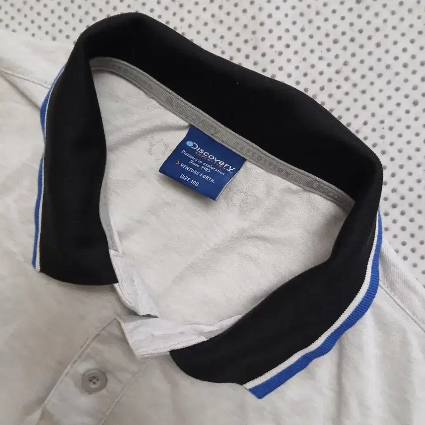 [BUNJANG] Discovery Expedition Ivory Collar T-Shirt / 디스커버리 아이보리 카라 반팔티셔츠