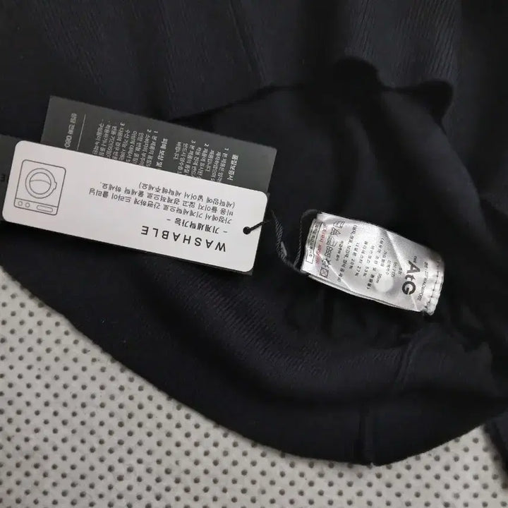 [BUNJANG] A+G Black Long Sleeve Knit / A+G 블랙 긴팔 니트