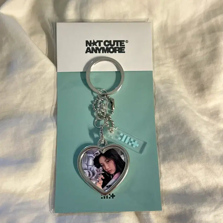 [BUNJANG] ILLIT Wonhee Not Sorry Heart Keyring / 아일릿 원희 낫 큐트 애니모어 하트 키링 양도 판매