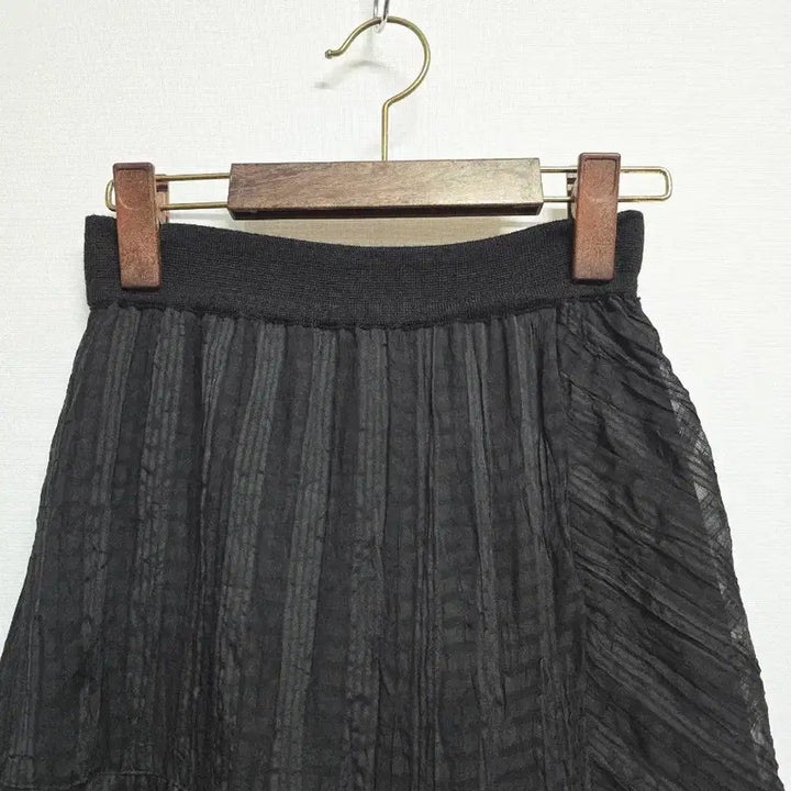 [BUNJANG] SYSTEM Black Tiered Asymmetrical Long Skirt / 시스템 블랙 캉캉 롱 언발란싱 스커트