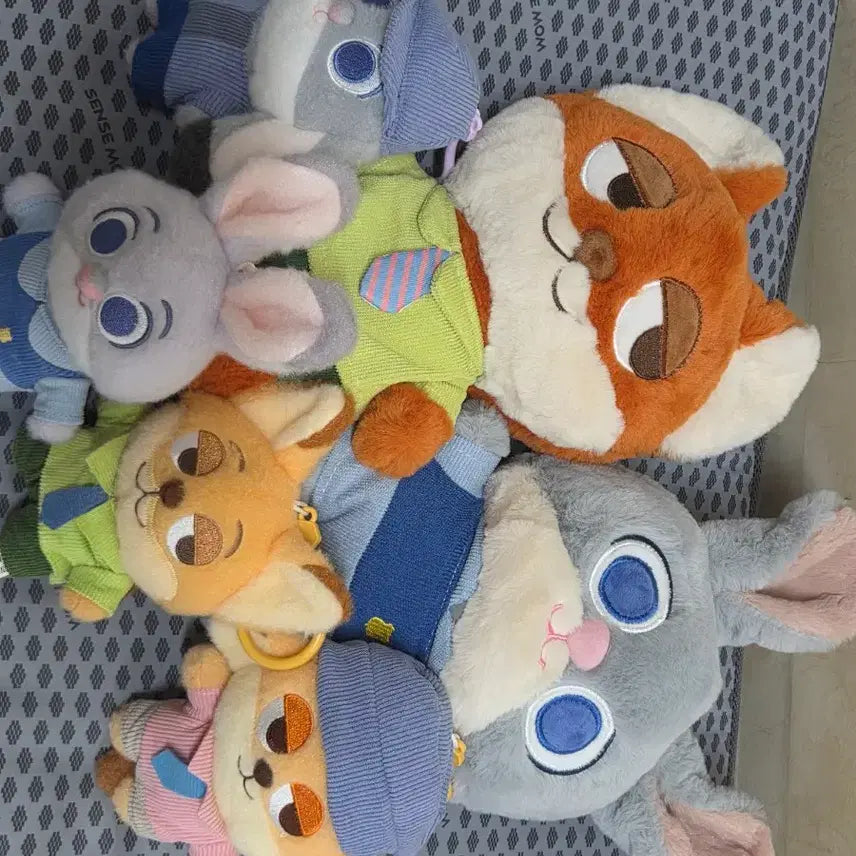 [BUNJANG] Zootopia Nick Wilde &amp; Judy Hopps Plush Bundle / 일괄)주토피아 닉,주디 인형