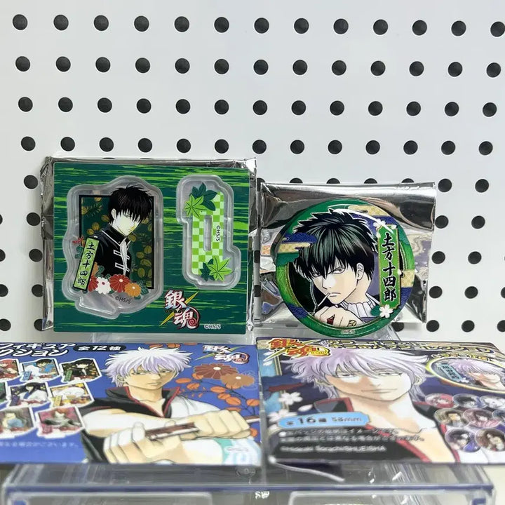[BUNJANG] Gintama Hijikata Acrylic Stand &amp; Can Badge Bundle / 급처)은혼 중국 점프샵 히지카타 아크릴스탠드 캔뱃지 일괄