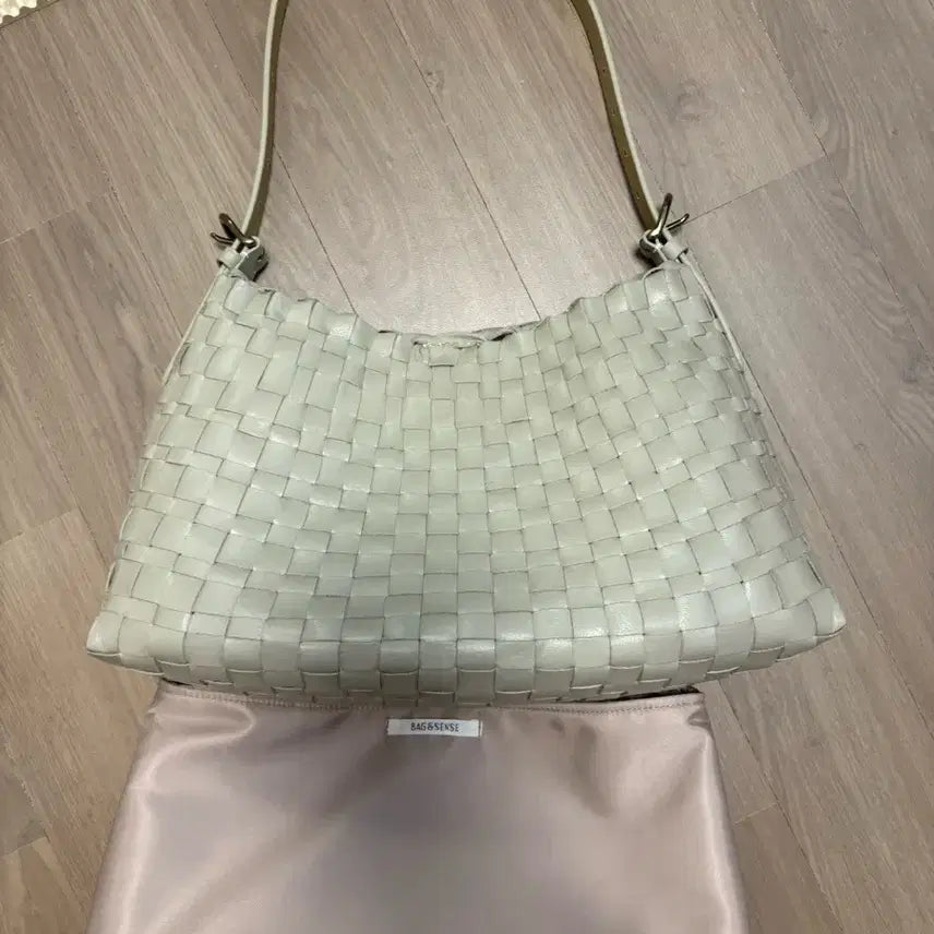 [BUNJANG] Dragon Diffusion Hobo Bag 8170 Pearl / 드래곤 디퓨전 호보백 8170 펄색상