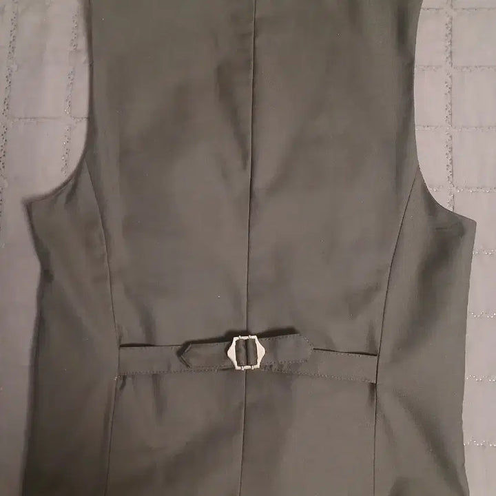 [BUNJANG] Black Vest / 95짜리 검정베스트 급처