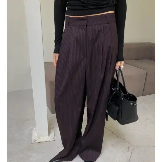 [BUNJANG] Burgundy Stripe Slacks (Size M) / 버건디 스트라이프 슬랙스