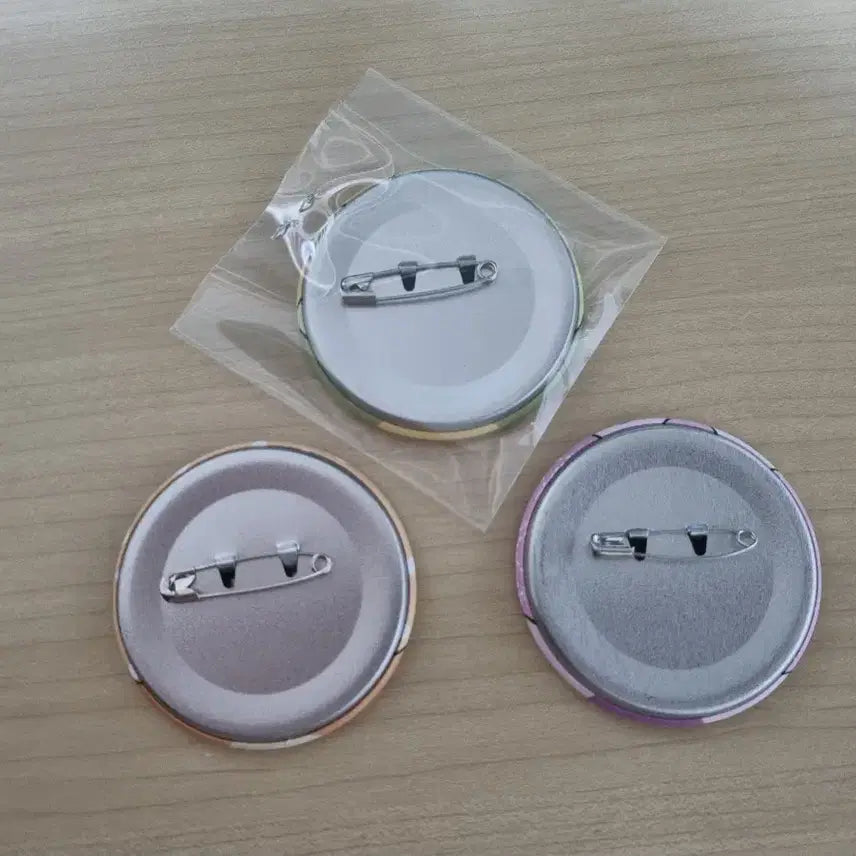 [BUNJANG] AKMU Suhyun 10th Anniversary Pixel Can Badge / 픽셀리 캔뱃지 수현 10주년 팝업