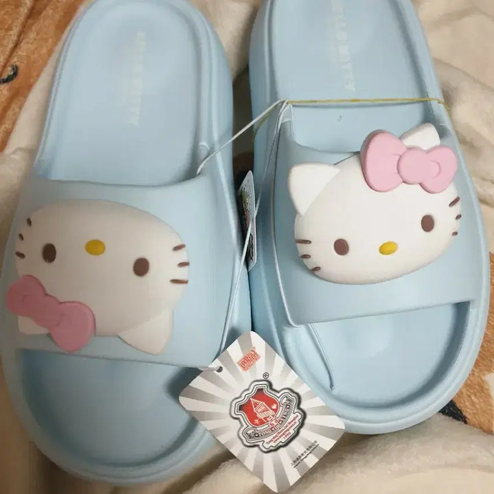 [BUNJANG] Sanrio Hello Kitty Sky Blue Platform Slippers (Size 240) / 240 산리오 키티 하늘색 슬리퍼